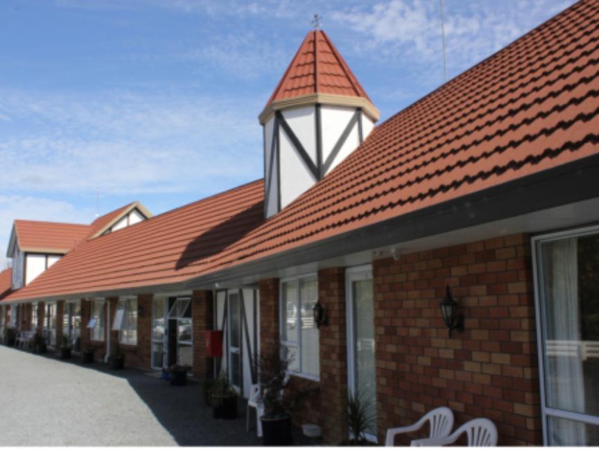 Castle Court Motel Wellsford Exteriör bild